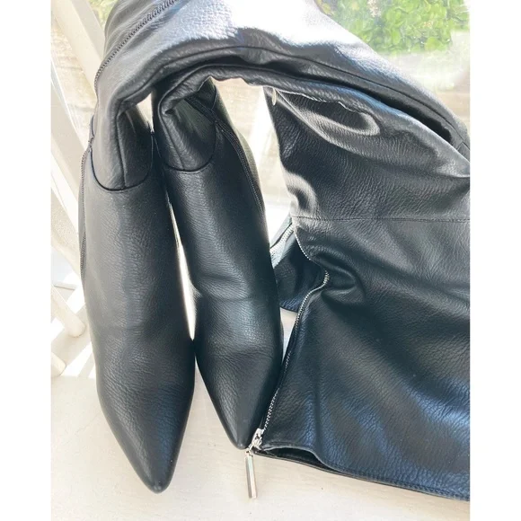 Source Unknown Black Knee-High Stiletto Leather Boots - Picture 3 of 7
